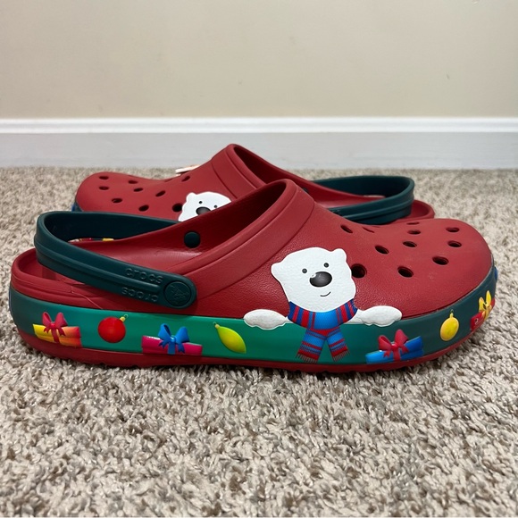 CROCS Red and Green Christmas Lights Polar Bear Design Clogs Men's 13 - Picture 1 of 11